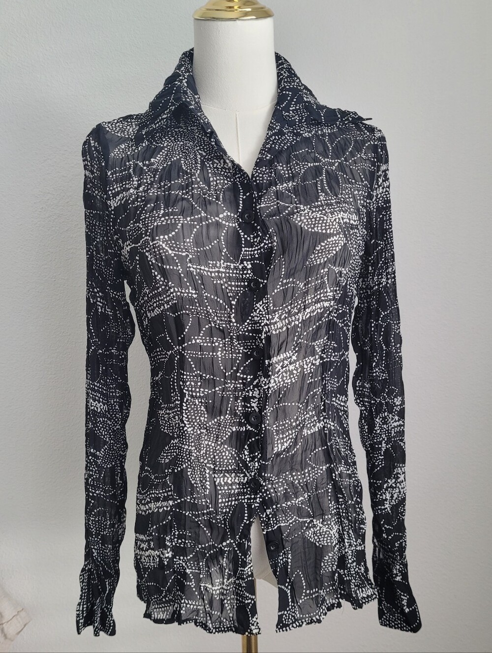 Bisou Bisou Michele Bohbot Sheer Crinkle Plisse Floral Button Up Blouse Black 8
